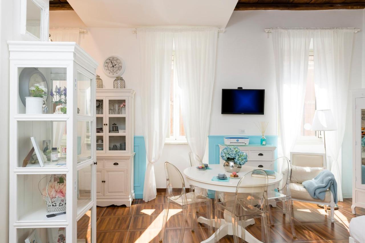 Apartment Capo Le Case, Romantic Flat Near Spanish Steps *