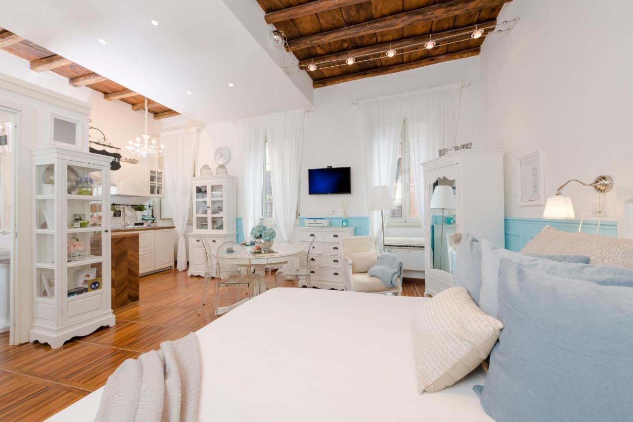 Capo Le Case, Romantic Flat Near Spanish Steps Apartment *